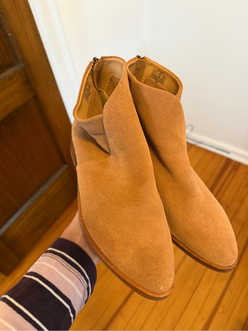 Soludos Men's Suede Chukka Boots in Camel Brown
